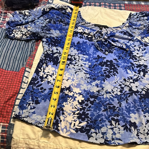 ๐SALE๐$15 or 3 for $30๐ ๐๐Super cute Dress shirt๐๐ - Picture 3 of 8